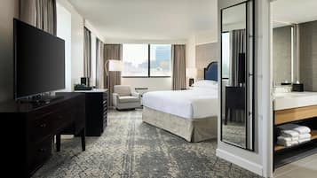 Deluxe Room, 1 King Bed, Non Smoking