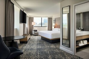 أغطية فراش متميزة وألحفة محشوة بالريش وأسرّة بطبقة علوية مريحة