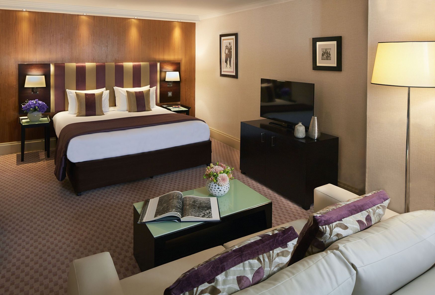 Premium bedding, in-room safe, desk, blackout drapes
