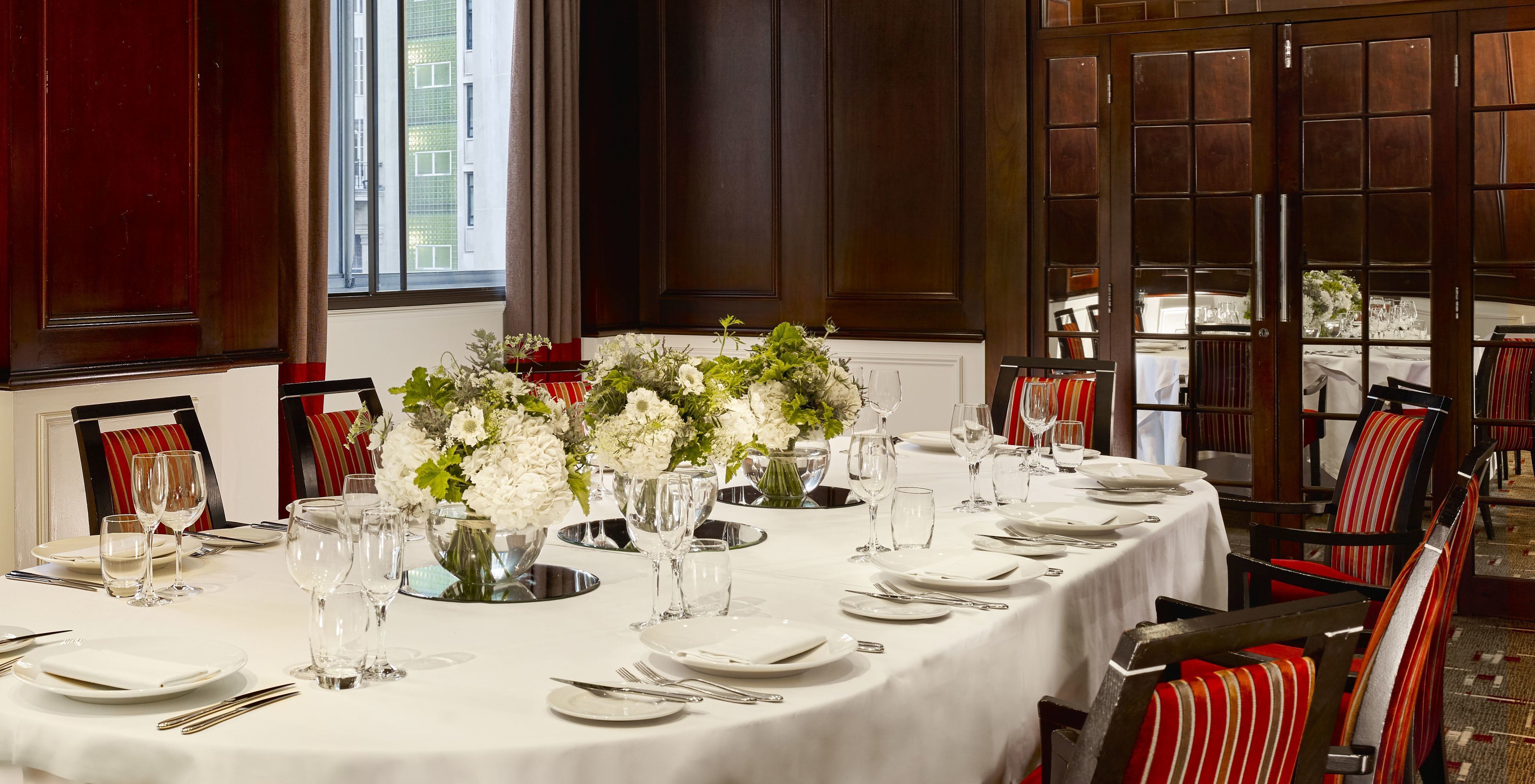 breakfast, lunch, dinner served; british cuisine