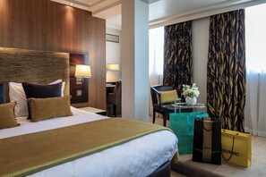 Premium bedding, in-room safe, desk, blackout curtains