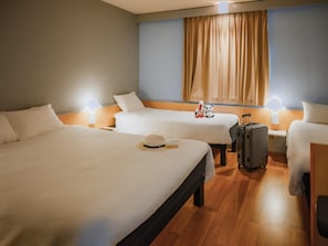 Premium bedding, in-room safe, desk, blackout curtains
