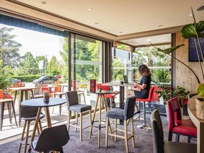 Bar (on property) - ibis Colmar Est (Horbourg-Wihr)