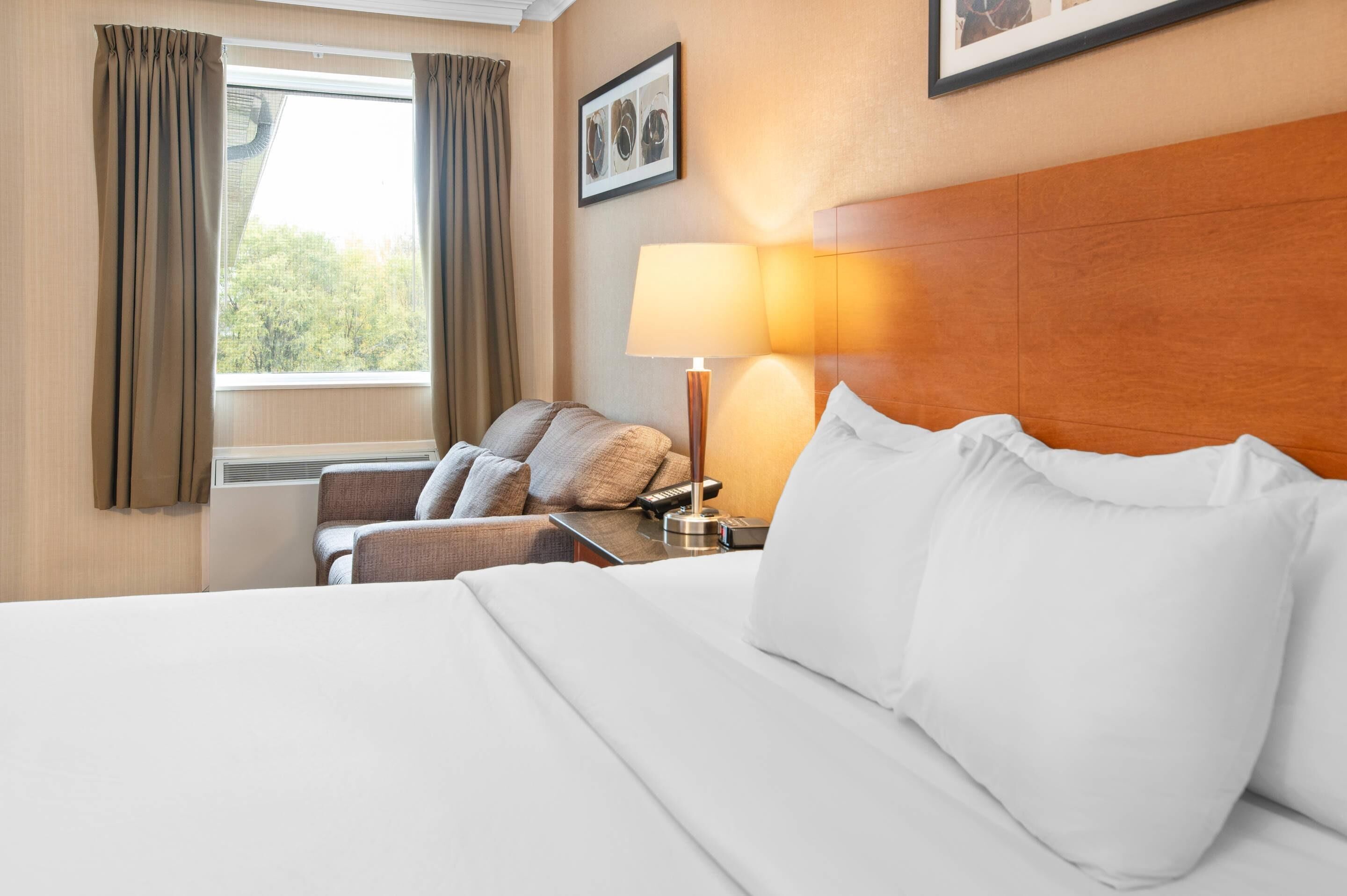 Room, 1 King Bed, Non Smoking | Premium bedding, pillowtop beds, individually decorated, desk