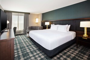 Premium bedding, down comforters, pillowtop beds, in-room safe - DoubleTree by Hilton Lansing (Lansing)