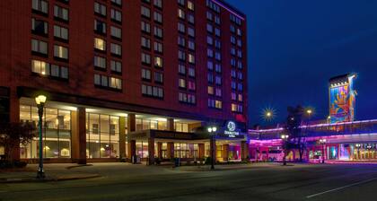 DoubleTree by Hilton Lansing