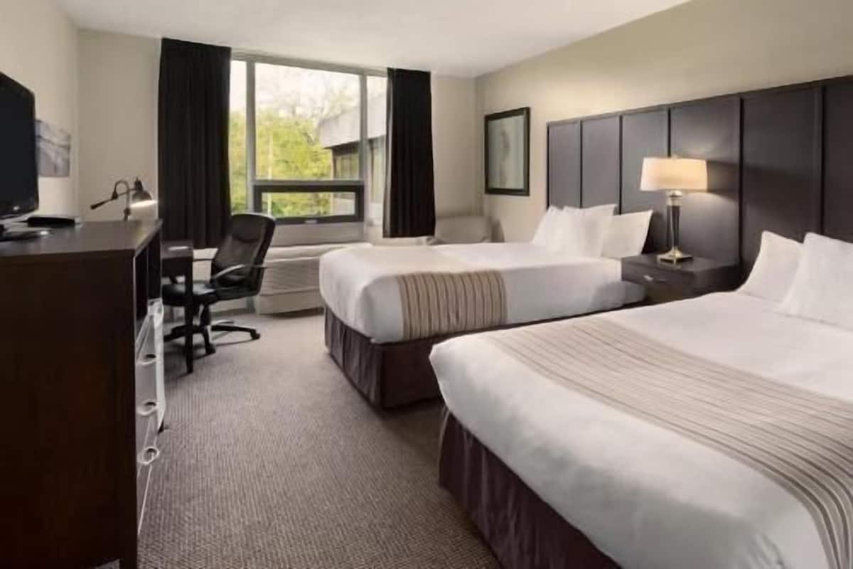 In-room safe, desk, iron/ironing board, free cribs/infant beds