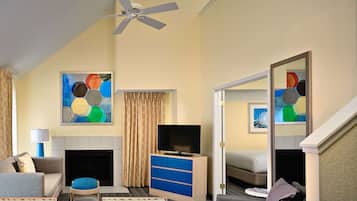 Ropa de cama de alta calidad, colchones con pillow-top y escritorio