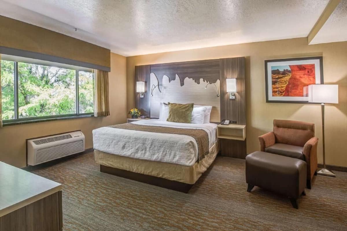 Premium bedding, pillowtop beds, in-room safe, desk