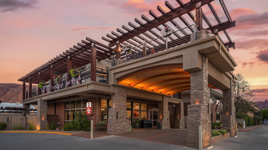 Best Western Plus Canyonlands Inn