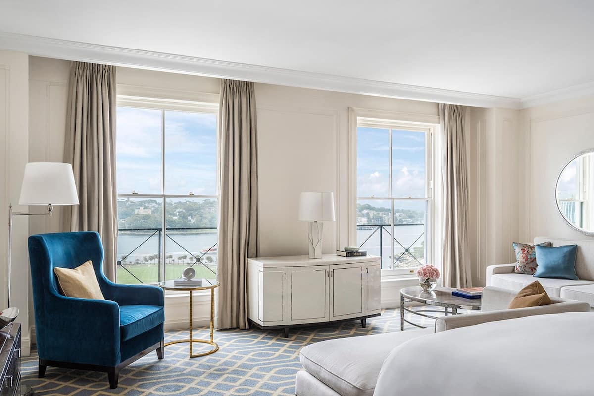 Chambre exécutive, 1 trÚs grand lit, vue sur le port | 1 chambre, literie de qualité, minibar