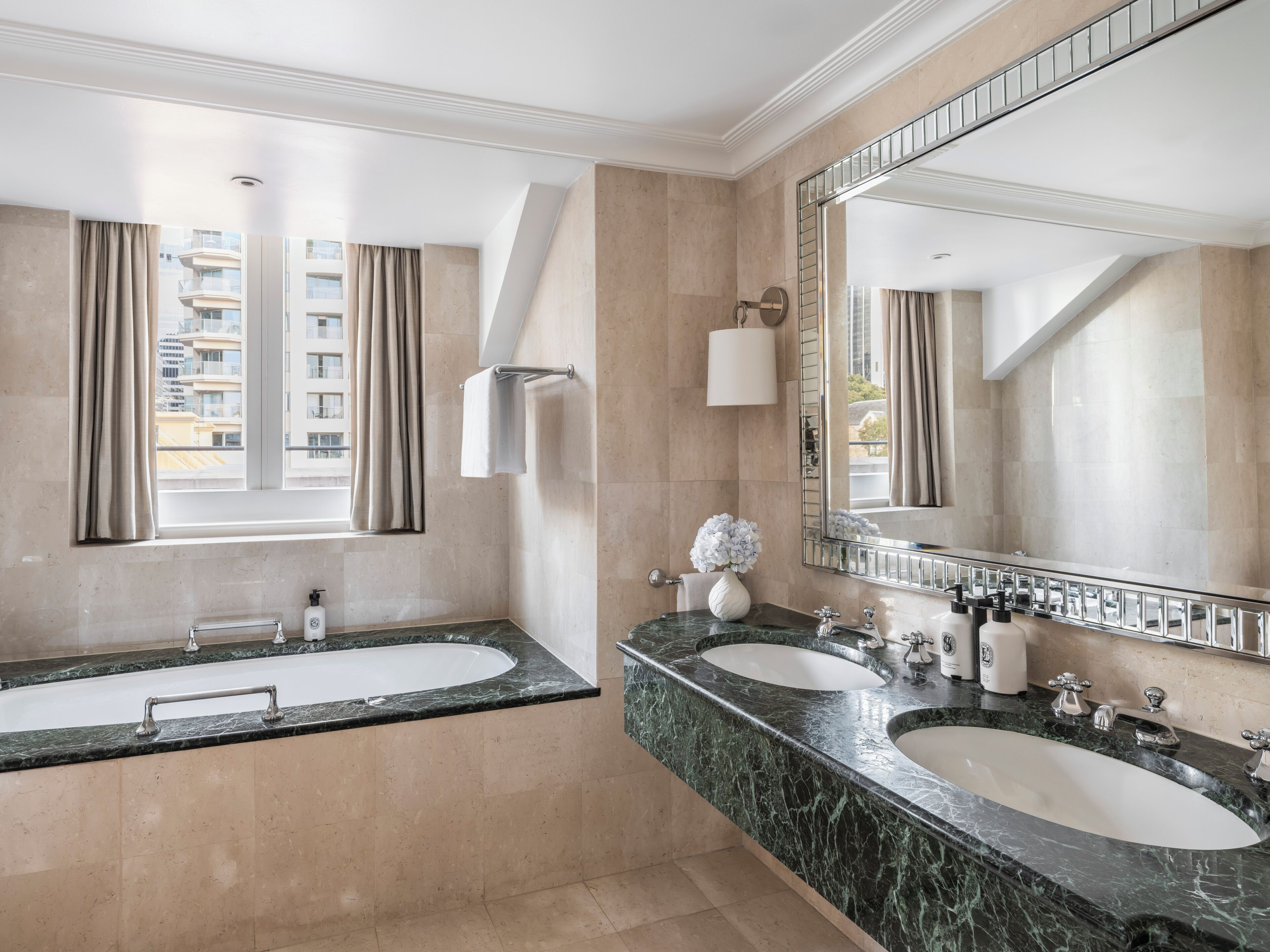 junior suite city terrace | bathroom | free toiletries, hair dryer, bathrobes, slippers