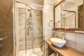 Bathroom shower - Hotel Rome Garden (Rome)