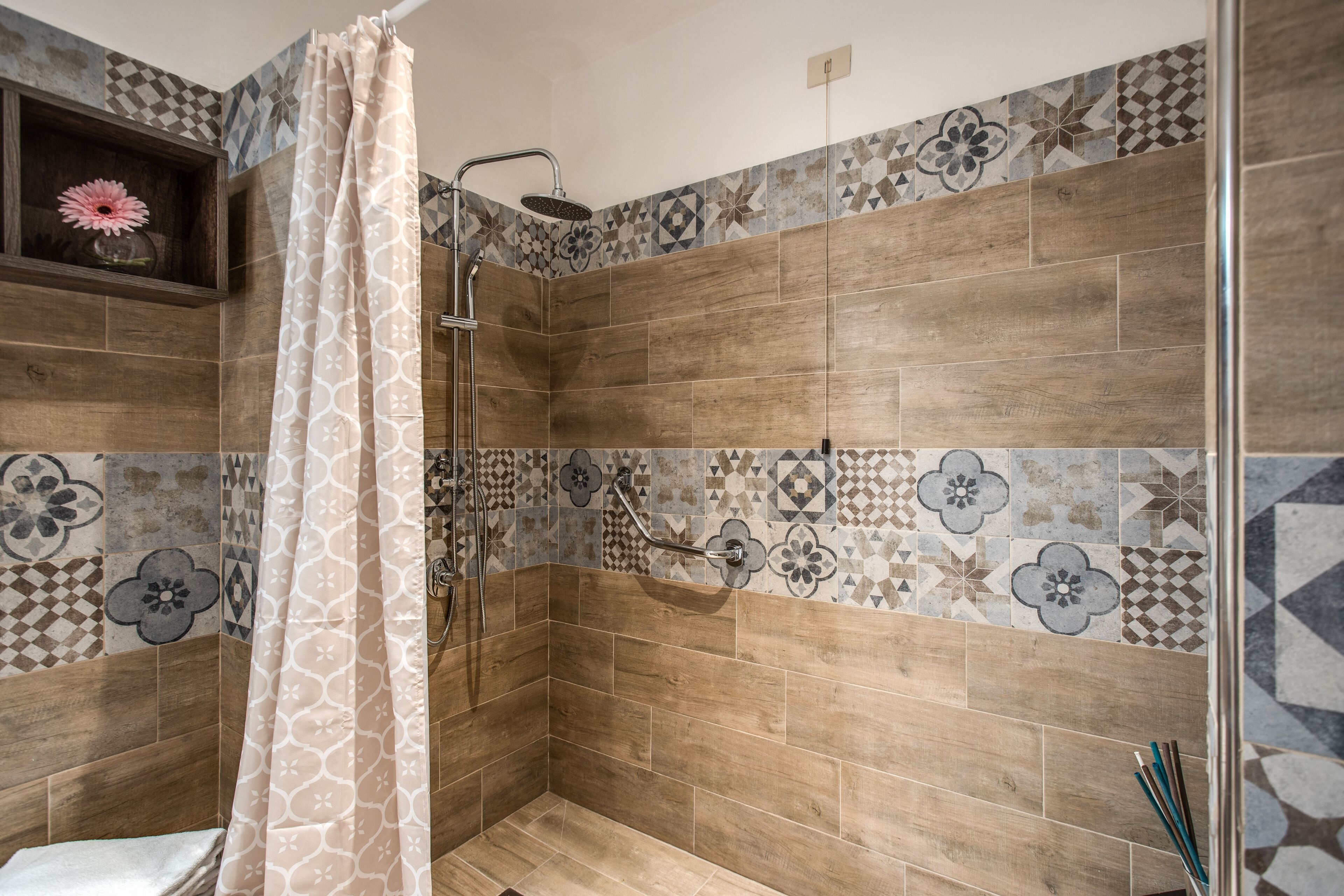 double or twin room, accessible | bathroom | shower, free toiletries, hair dryer, bidet