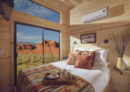 Red Cliff View Two Bedroom Cabin | Premium bedding, in-room safe, blackout drapes, iron/ironing board. Capitol Reef Resort