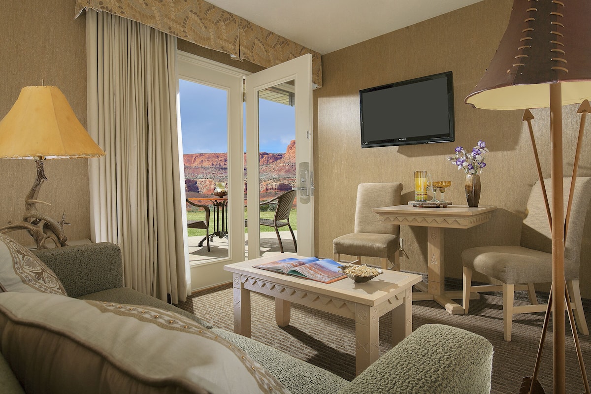 one bedroom king suite | 1 bedroom, premium bedding, in-room safe, blackout curtains