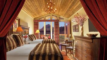 Cabin | Bộ đồ giường cao cấp, két bảo mật tại phòng, màn/rèm cản sáng