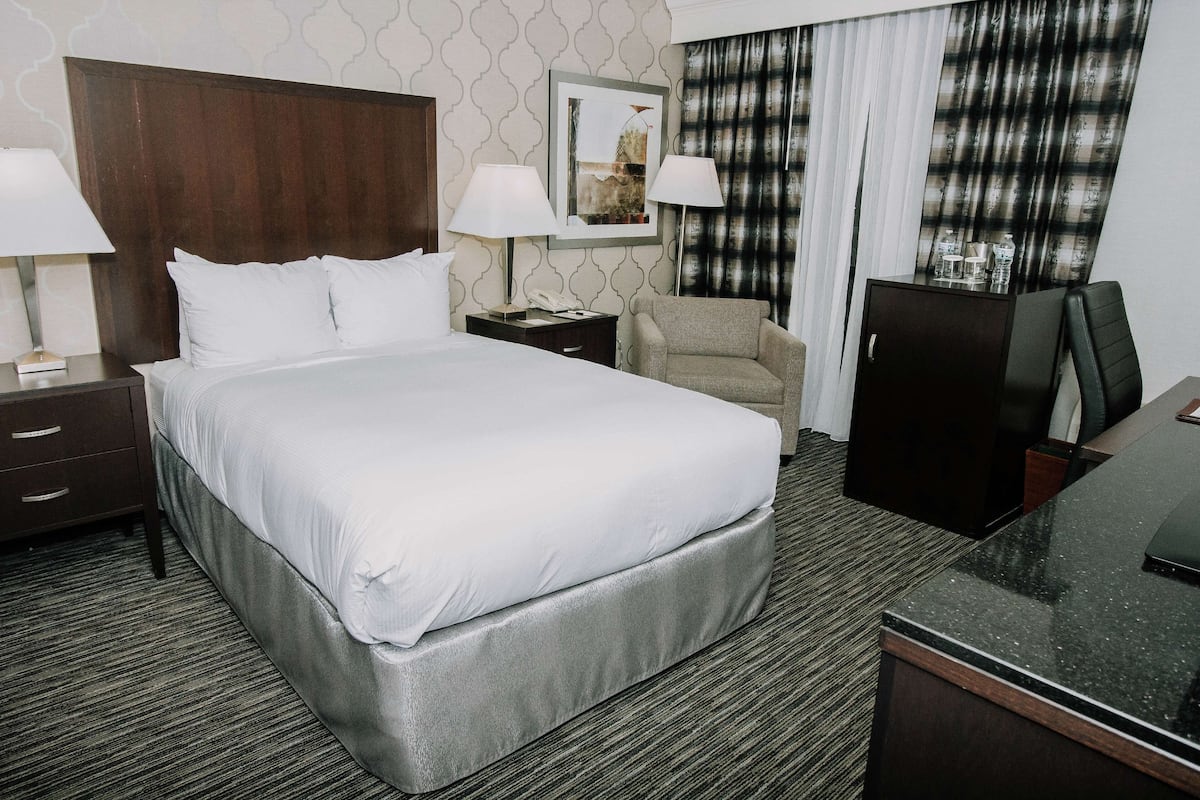 One Double Bed, Non-Smoking | Premium bedding, down comforters, pillowtop beds, in-room safe
