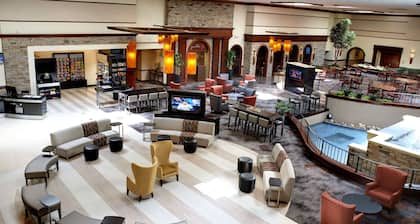 DoubleTree by Hilton Detroit - Dearborn