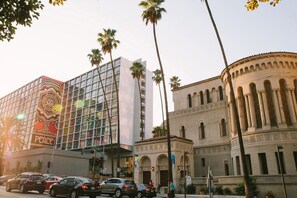 Exterior - The LINE Hotel (Los Angeles)