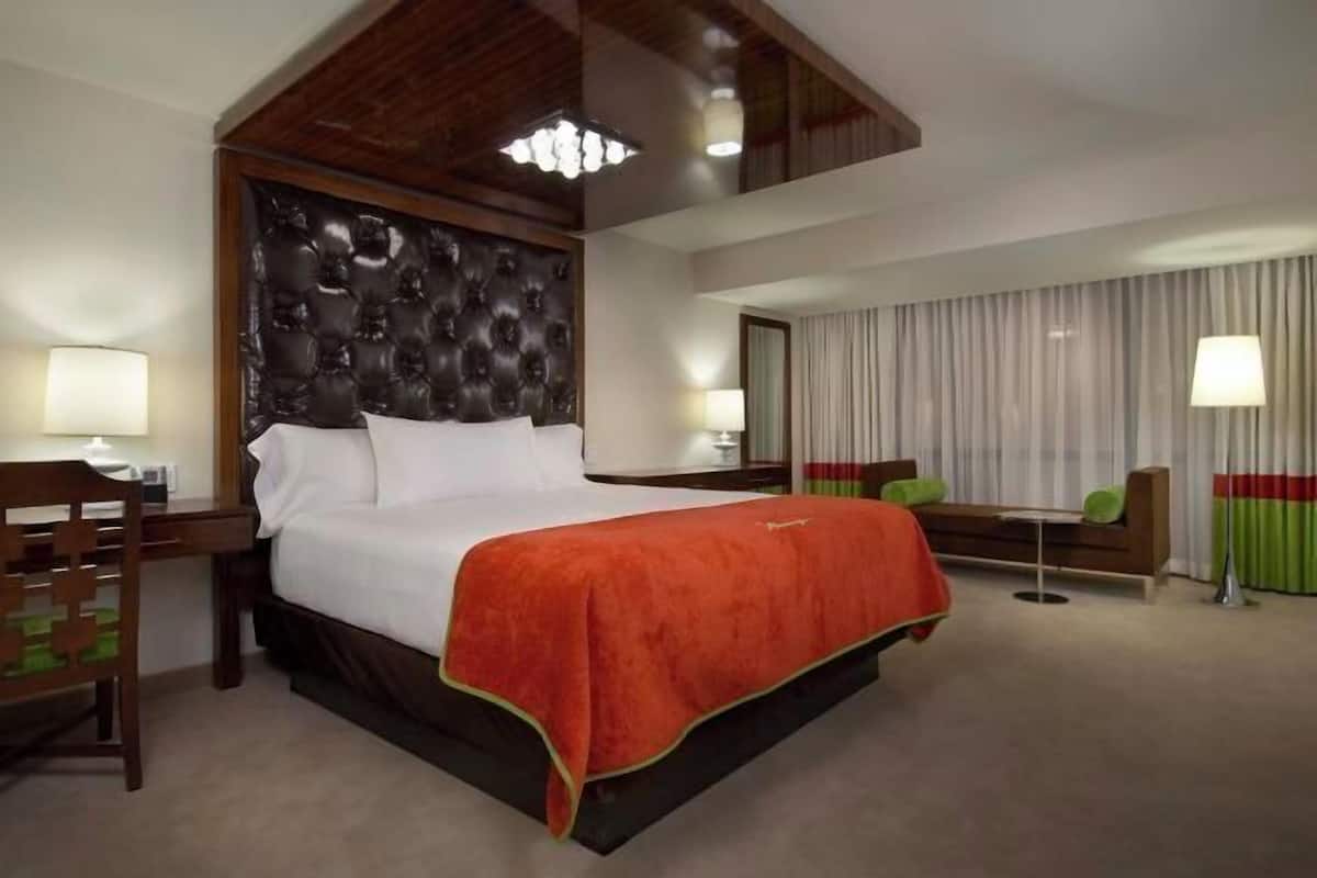 Pillow-top beds, in-room safe, desk, laptop workspace