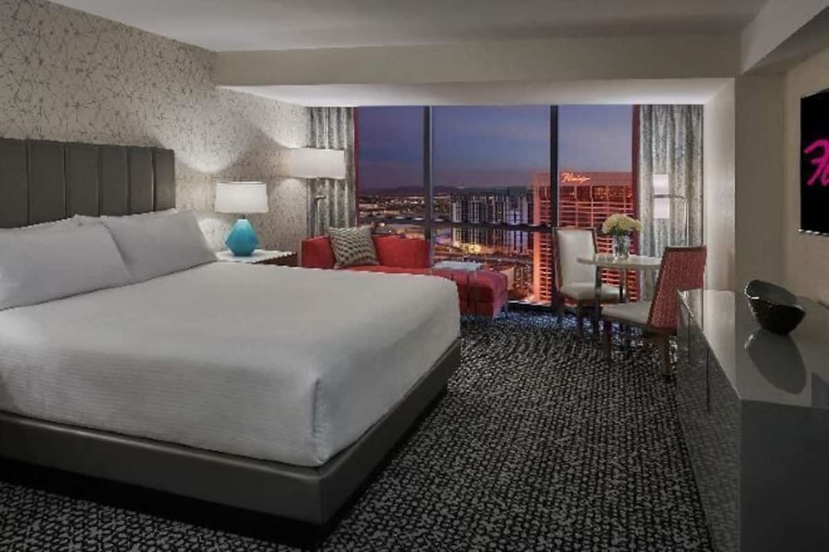 Materassi a doppio strato, una cassaforte in camera, una scrivania