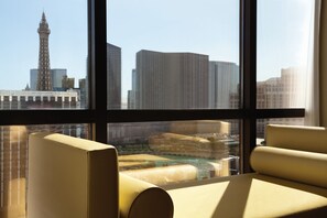 Pillowtop beds, in-room safe, desk, laptop workspace