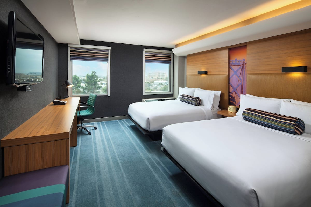 premium bedding, in-room safe, desk, laptop workspace