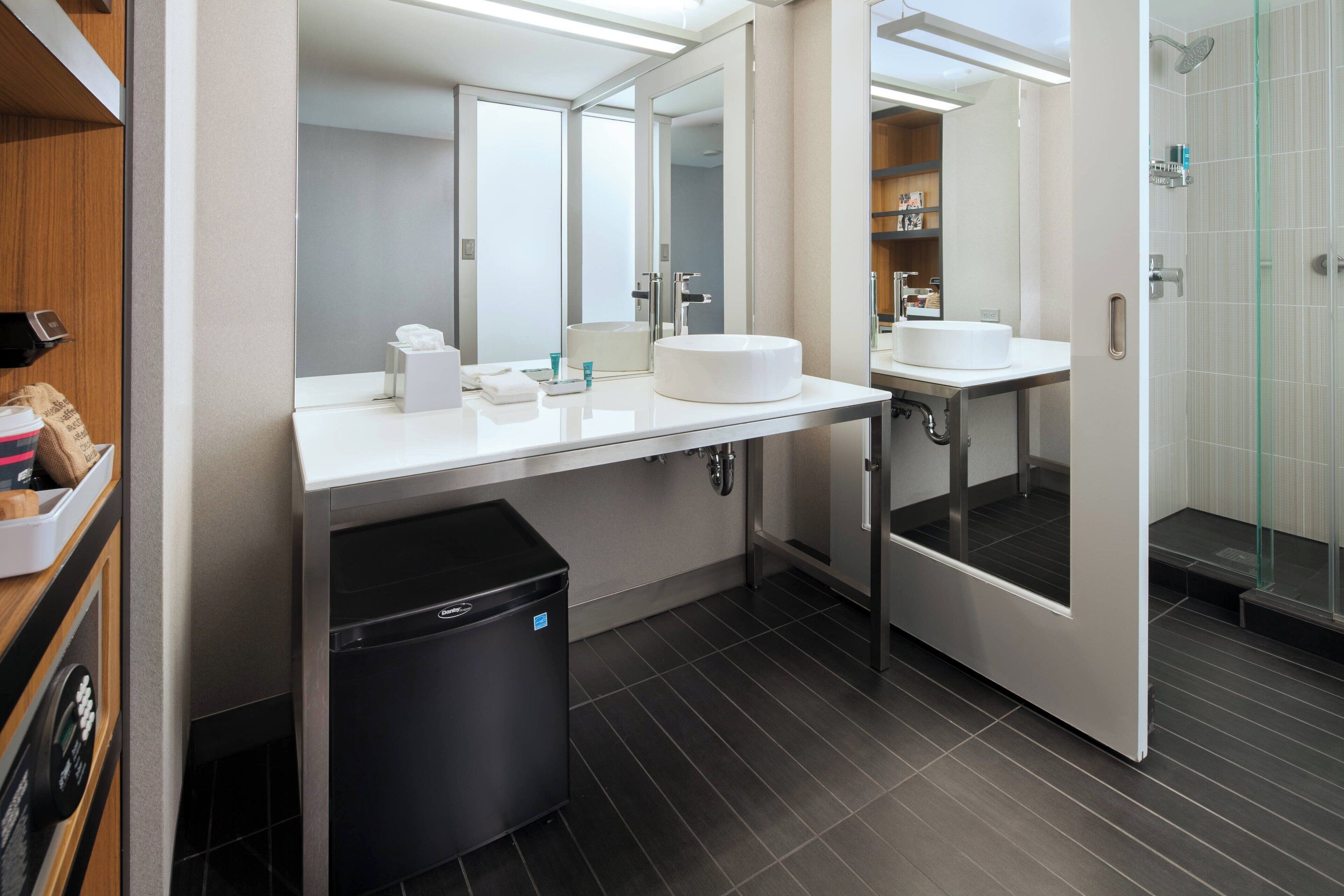 shower, free toiletries, hair dryer, towels