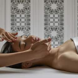 Couples treatment rooms, hot tub, steam room, body treatments