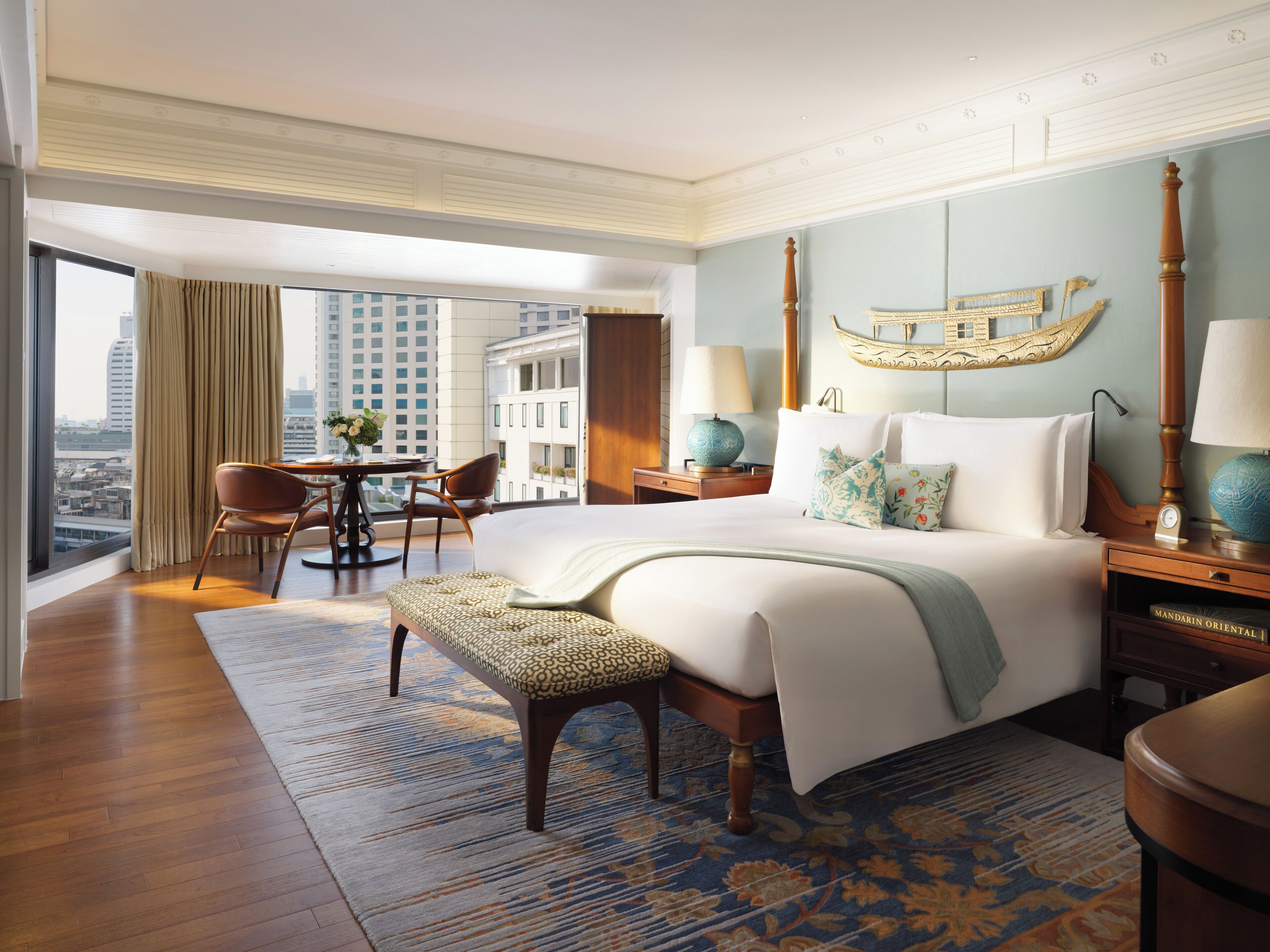 Mandarin, Room, 1 King Bed | Premium bedding, down comforters, minibar, in-room safe