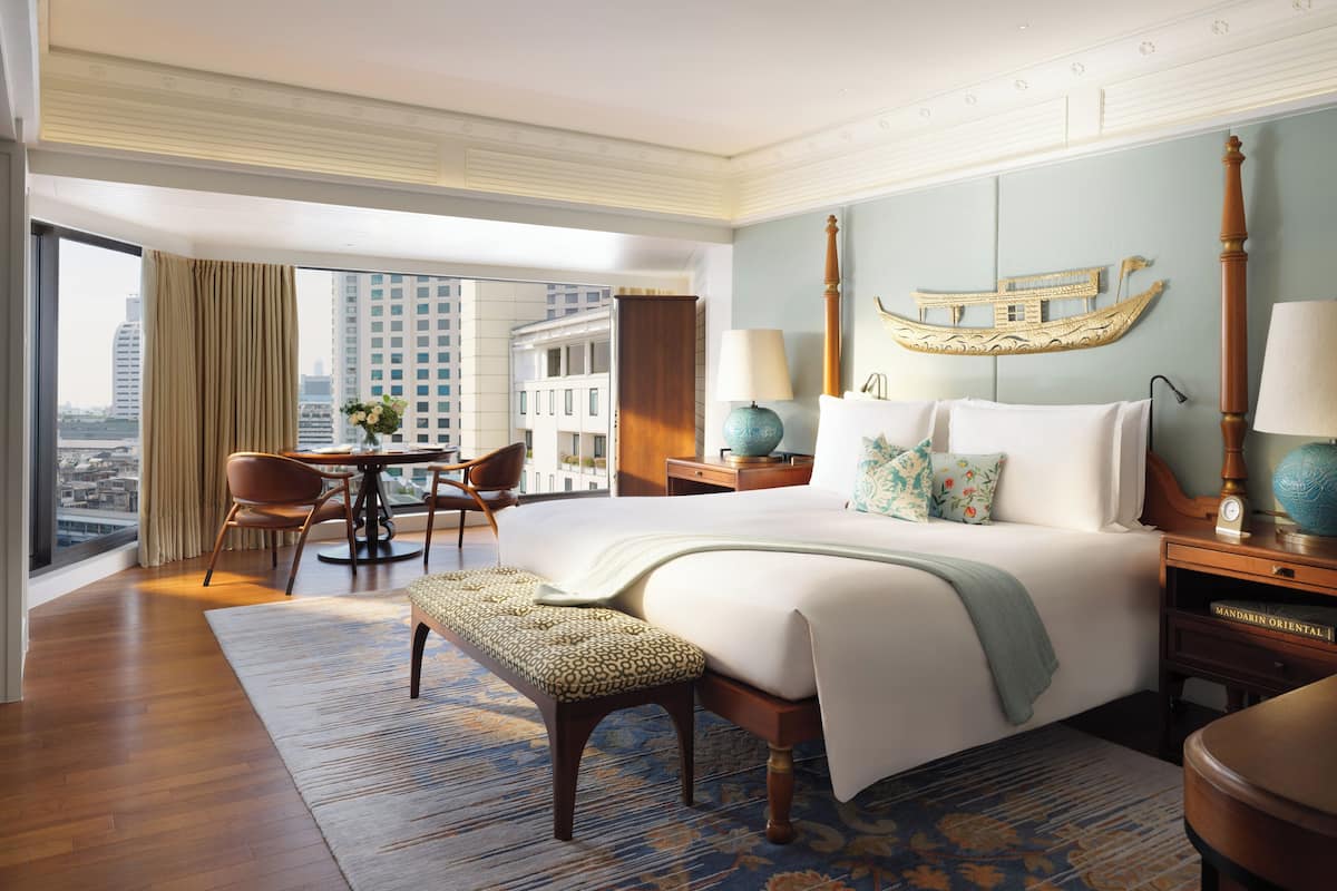 Mandarin, Room, 1 King Bed | Premium bedding, down comforters, minibar, in-room safe