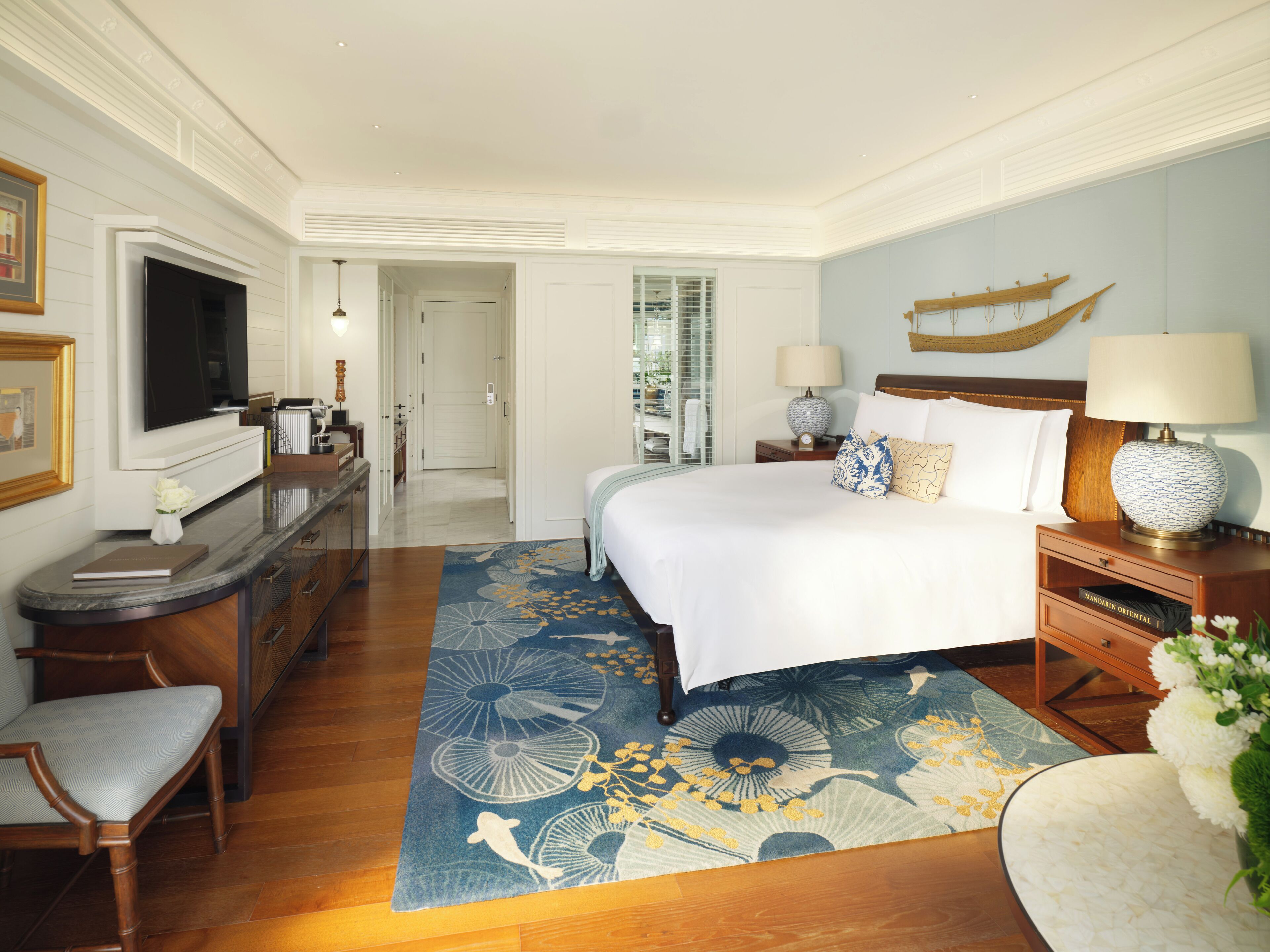 Deluxe Balcony Room King | Premium bedding, down comforters, minibar, in-room safe