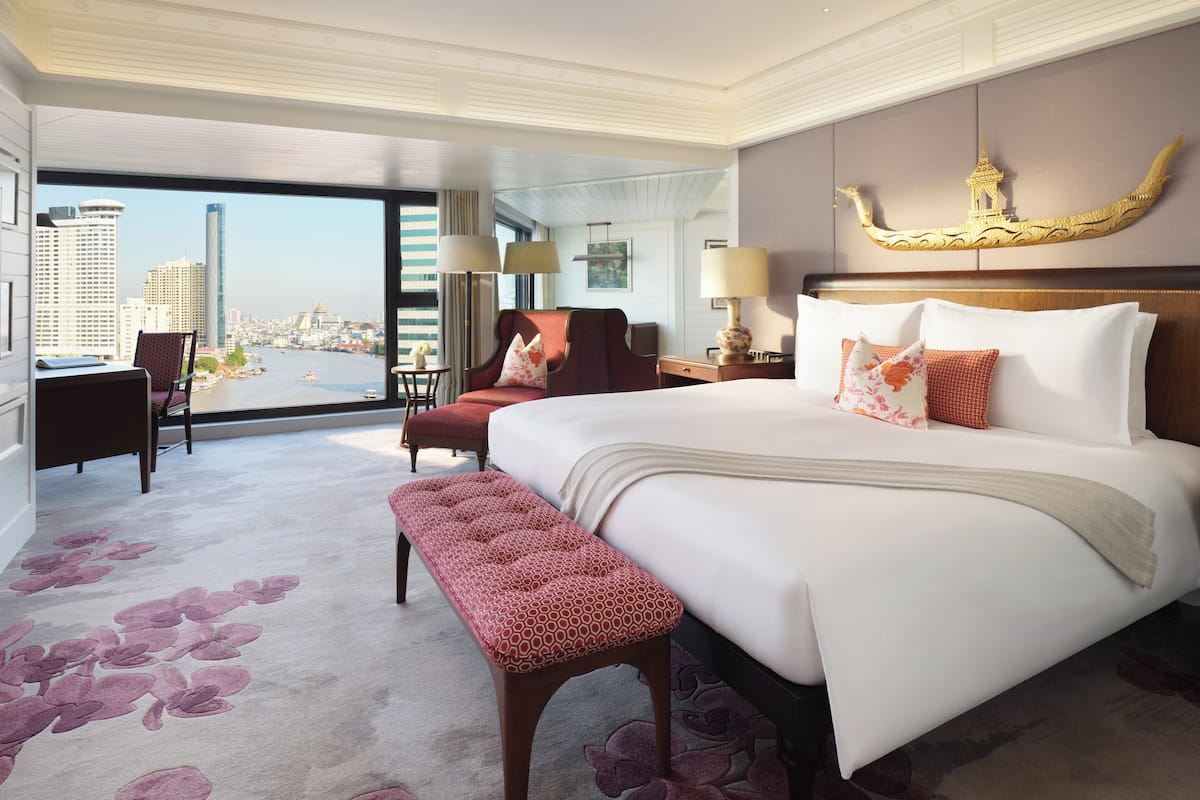 Premium bedding, down duvets, minibar, in-room safe