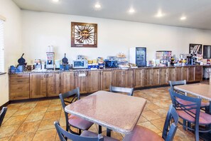 Café da manhã continental grátis todos os dias