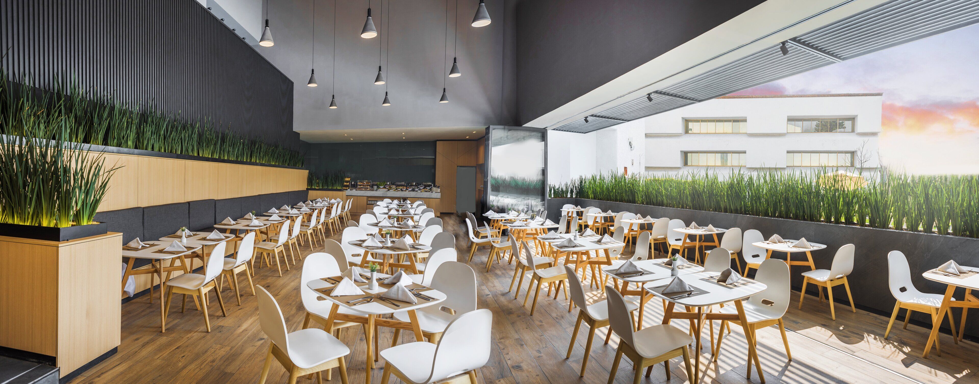 Breakfast, lunch, dinner served; international cuisine 