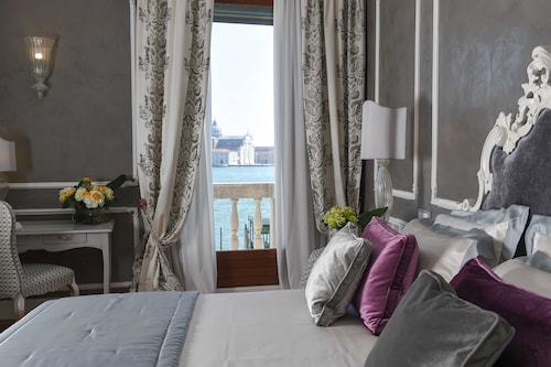 ホテル サヴォイア & ヨランダ