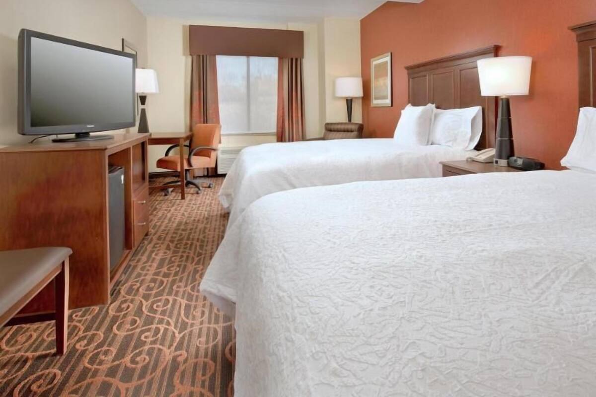 Desk, blackout curtains, iron/ironing board, free WiFi