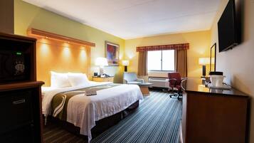 Standard Room, 1 King Bed, Non Smoking | Desk, laptop workspace, blackout drapes, iron/ironing board