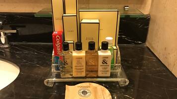 Separate bathtub and shower, rainfall showerhead, free toiletries