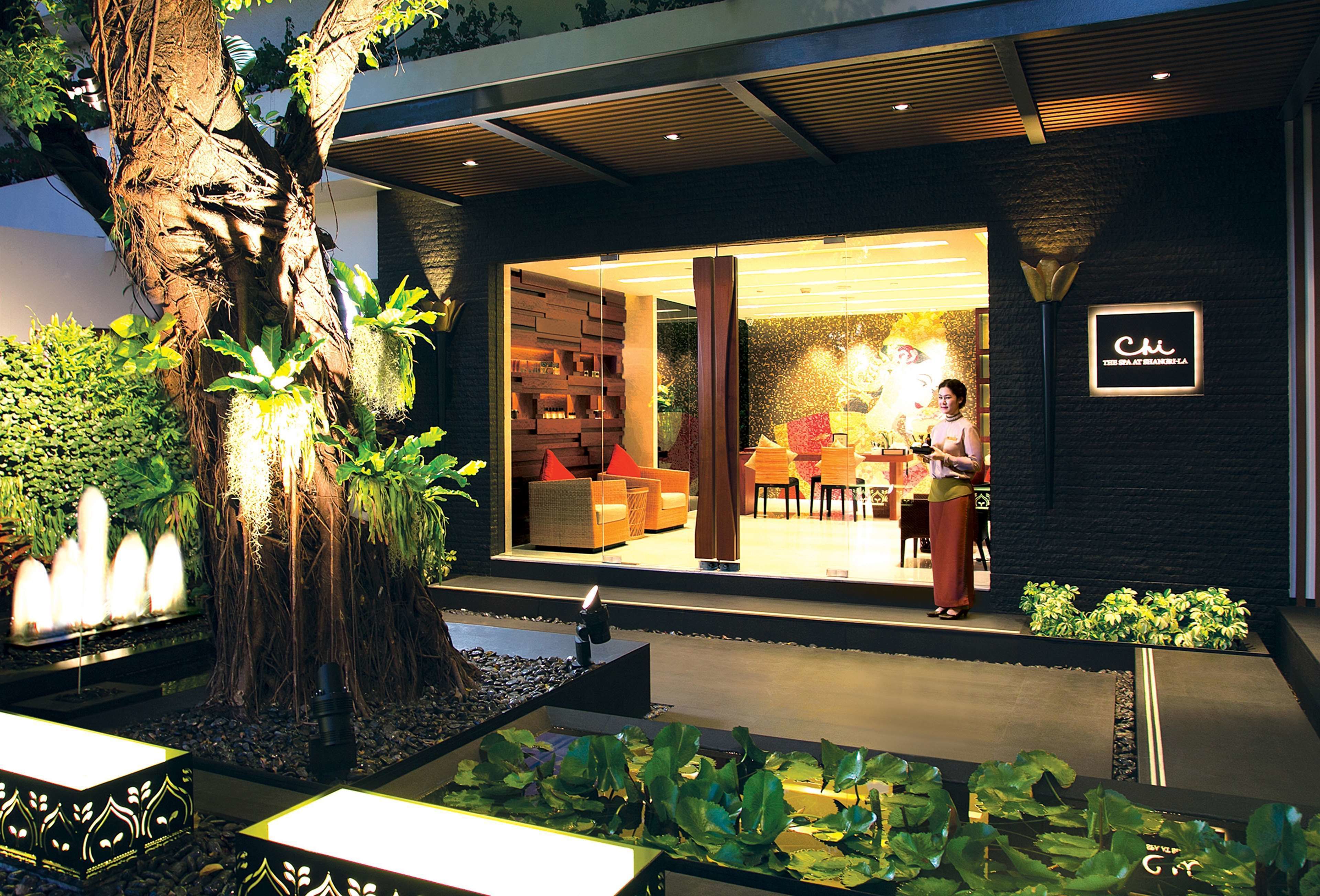 couples treatment room(s), sauna, hot tub, steam room, body treatments