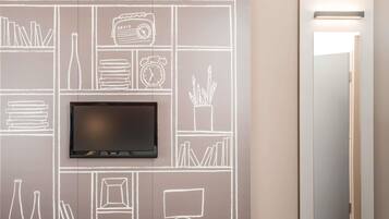 Standard Room, 1 Double Bed | Premium bedding, desk, laptop workspace, blackout drapes