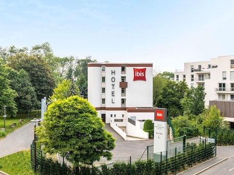 Exterior. Ibis Paris Meudon Velizy