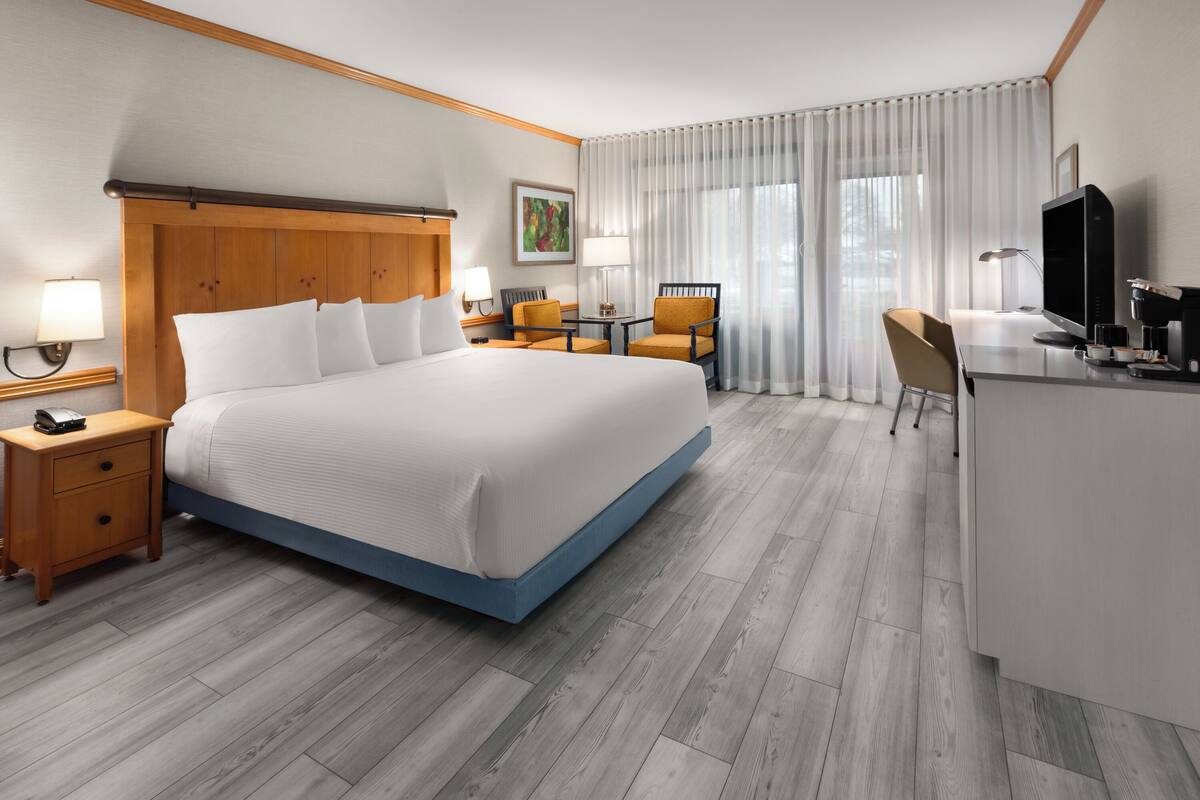 premium bedding, down duvets, pillow-top beds, in-room safe