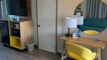 スーペリア ルーム クイーンベッド 1 台 禁煙 | リビング エリア | テレビ