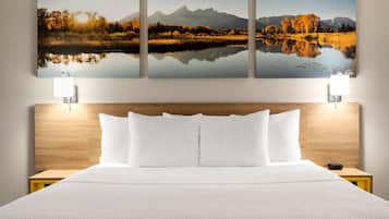 アイロン / アイロン台、WiFi (無料)、ベッドシーツ、アラーム付き時計