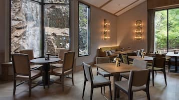 Frokostbuffé hver dag (NOK 225 per person)