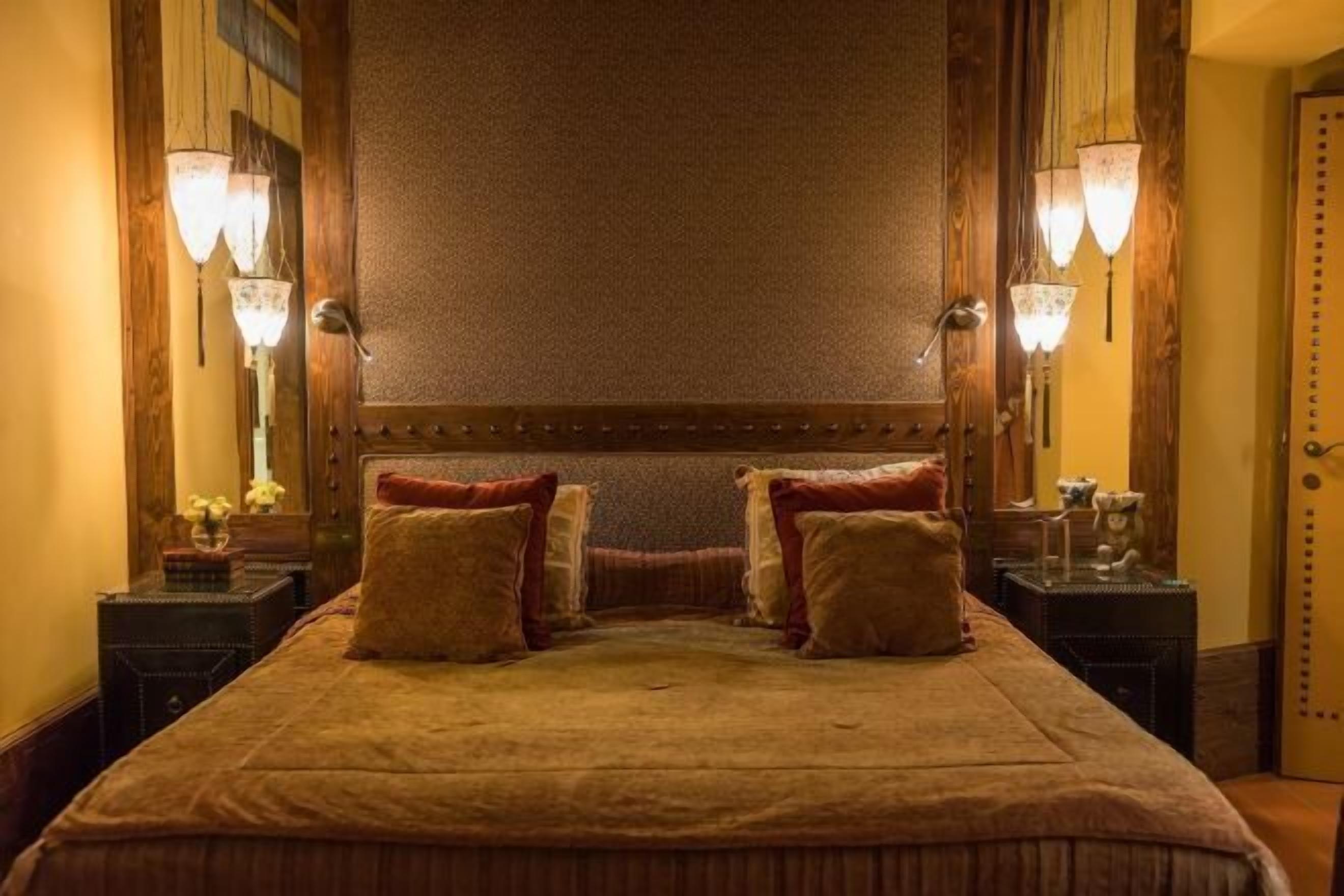 Ropa de cama de alta calidad y minibar 