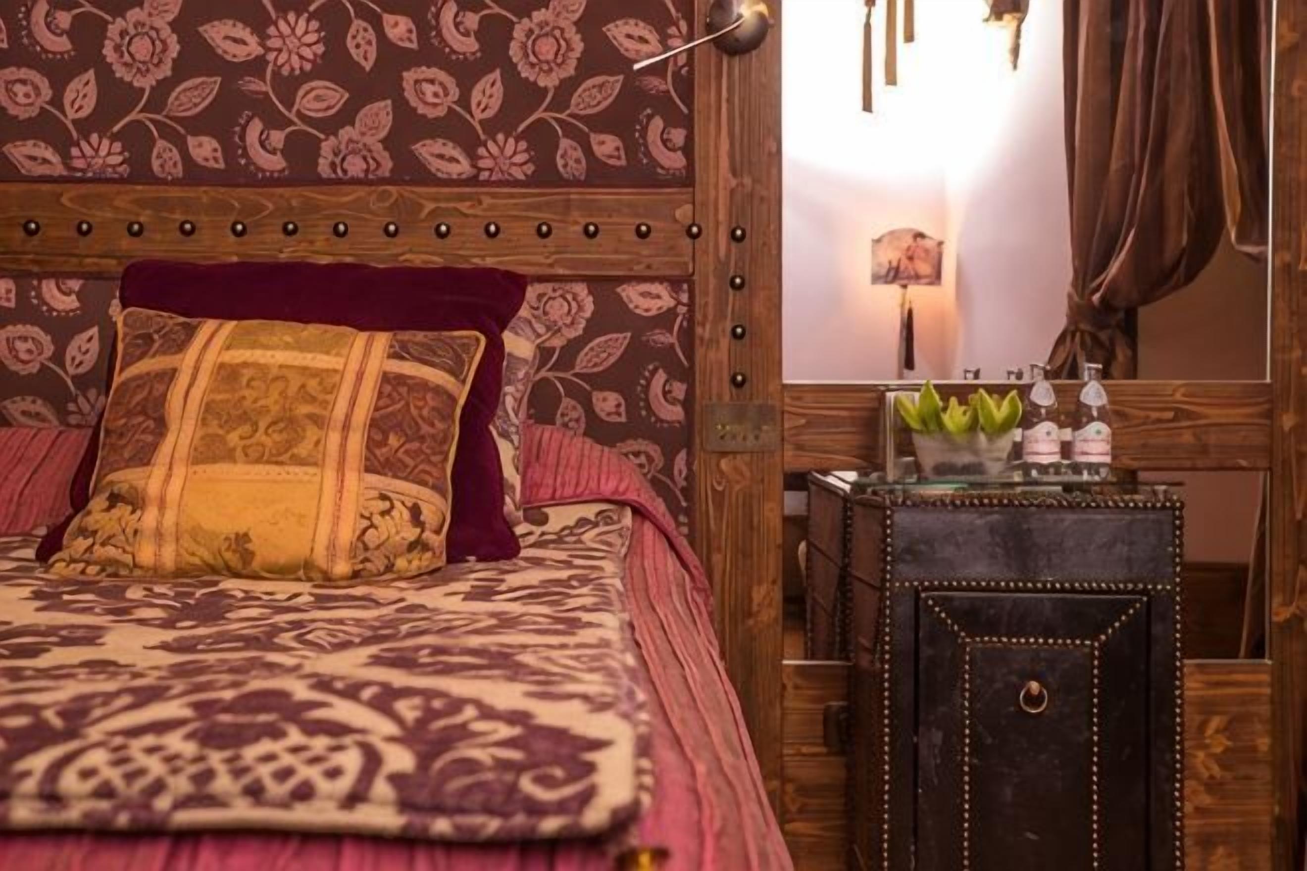 Ropa de cama de alta calidad y minibar 