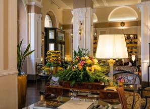 Lobby-Lounge